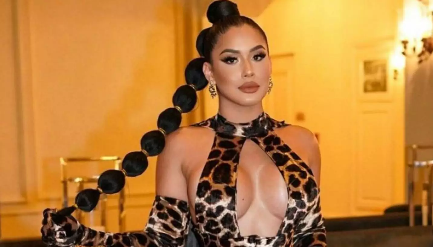 Este numită „Regina plajei”. Când apare în bikini, bomba sexy din Venezuela atrage toate privirile